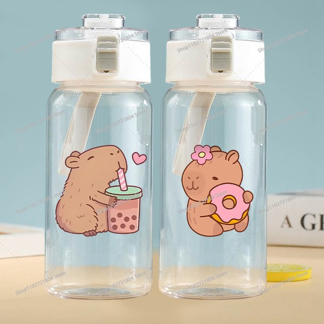 Potdemiel Capibara Trinkflasche mit Anime-Cartoon-Aufdruck, transparente Sportflasche für Damen und Herren, 600 ml - Bild 1