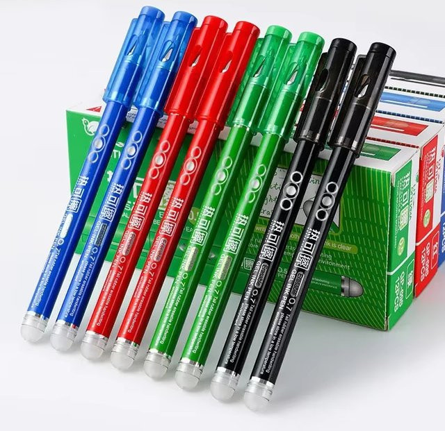 Set aus 4 oder 12 löschbaren Gel-Stiften mit Kugelspitze und 0,7 mm Mine in Schwarz, Blau, Rot und Grün - Bild 1