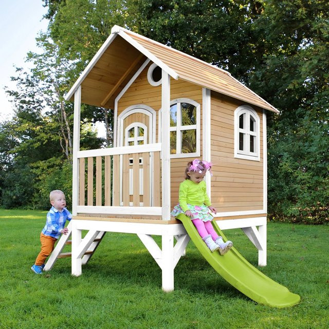 Axi Spielturm Tom aus Holz in Braun und Weiß mit lindgrüner Rutsche, B/H/T: 287 x 231 x 191 cm - Bild 1