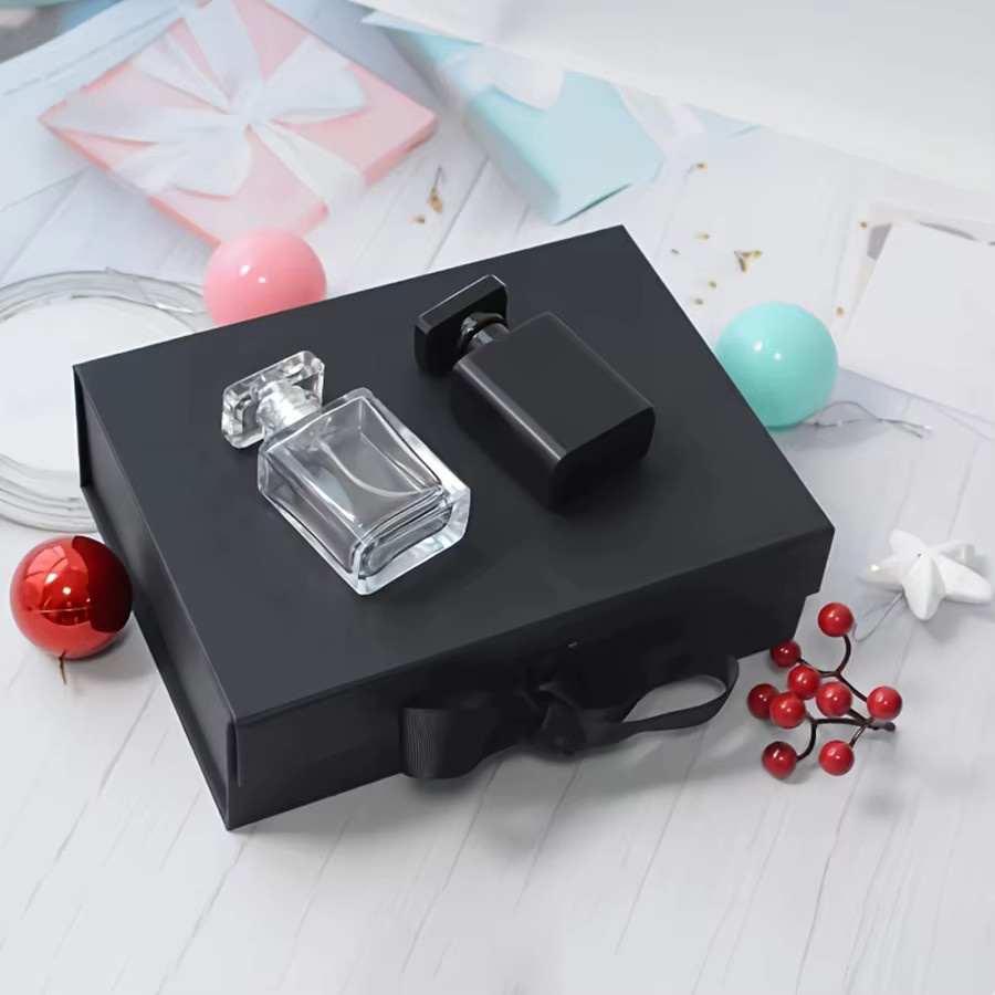 Luxuriöse magnetische Geschenkbox mit Deckel und Band in Lafite Grass mit Grußkarte - Bild 4