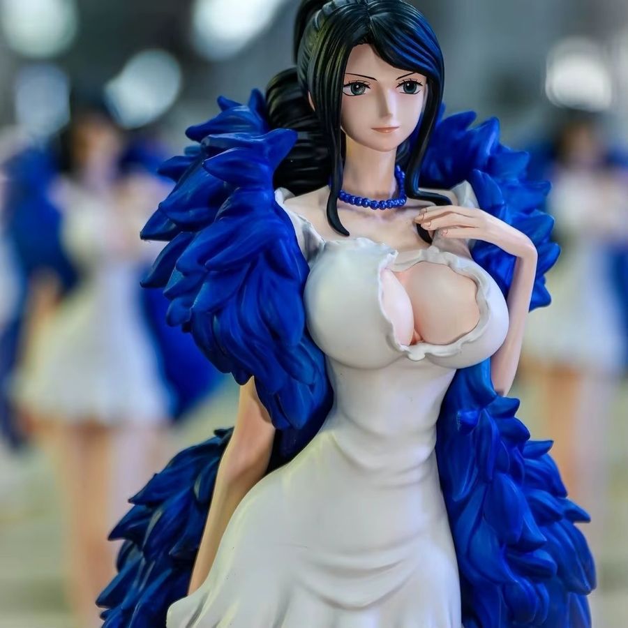 Bandai Gold City Robin Queen Actionfigur aus PVC - Bild 3