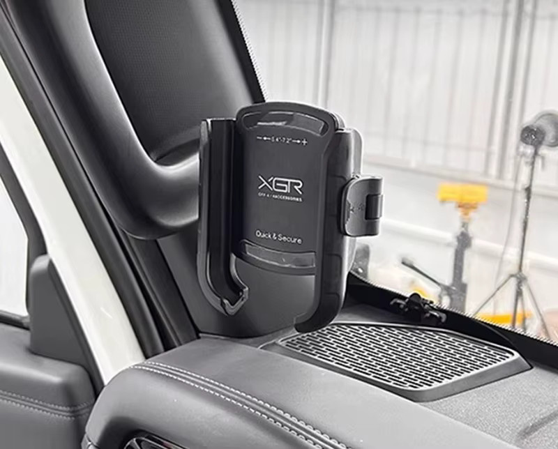 JZYDS Autotelefonhalter für BAIC 212 T01 2024 2025, modifizierter A-Säulen-Griffhalter für das Auto-Innenzubehör, Schwarz - Bild 3