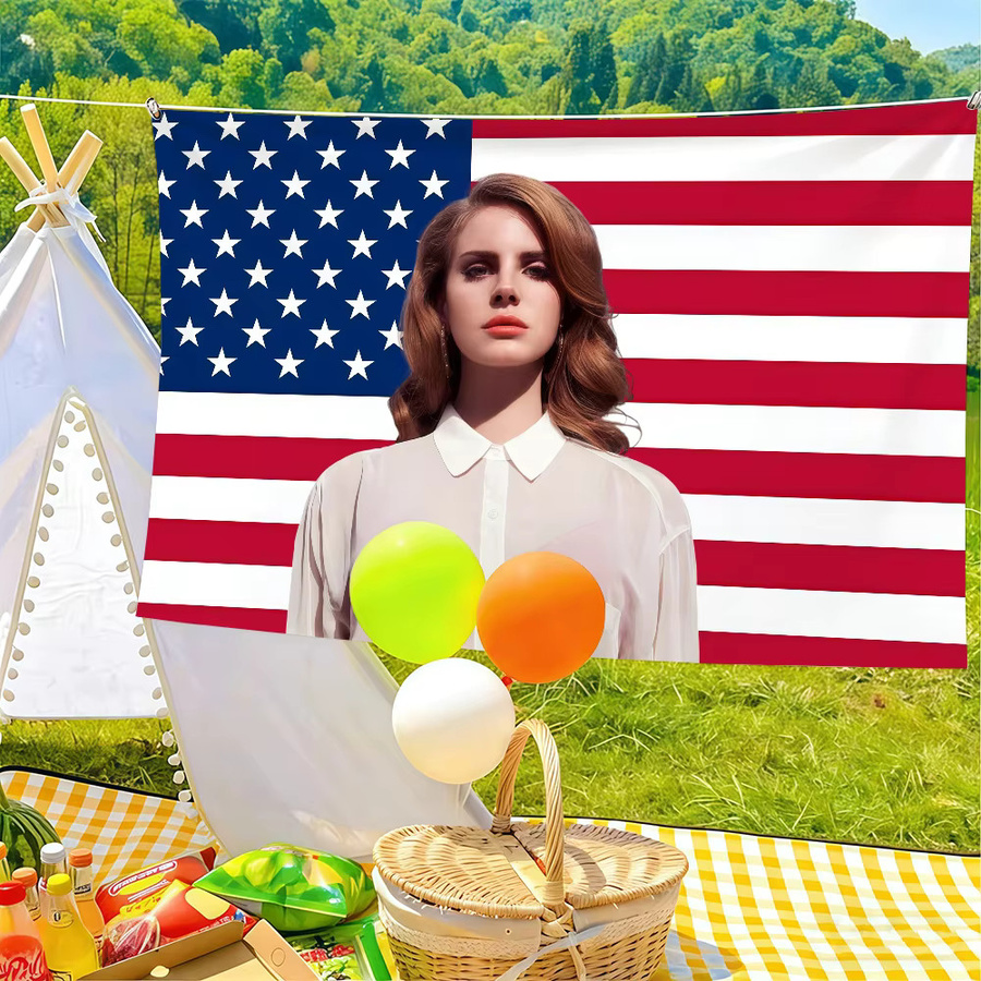 Lana Del Rey Flagge von Warner Bros. in Multicolour, Rechteckiges Textil-Banner zur Wanddekoration, Breite: 60,0 cm, Höhe: 40,0 cm - Bild 3