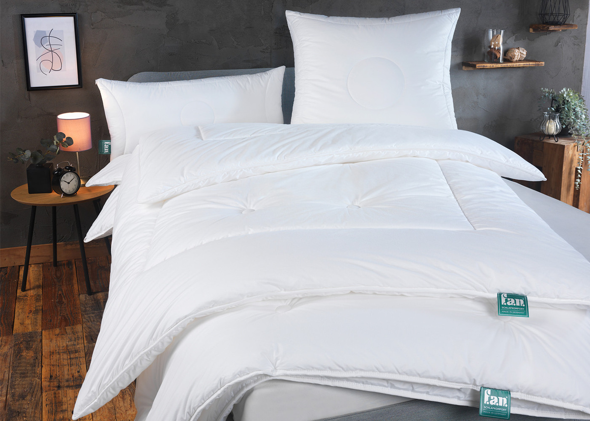 Steppbett First Class in Weiß, Ganzjahresbett mit Hollow-Fibre-Füllung, B/T: 135 x 200 cm - Bild 1