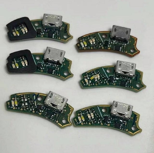 Bose Ersatz-Ladeanschluss USB-C PCB für QuietComfort 45 QC45 kabellose Kopfhörer in Multicolour - Bild 1
