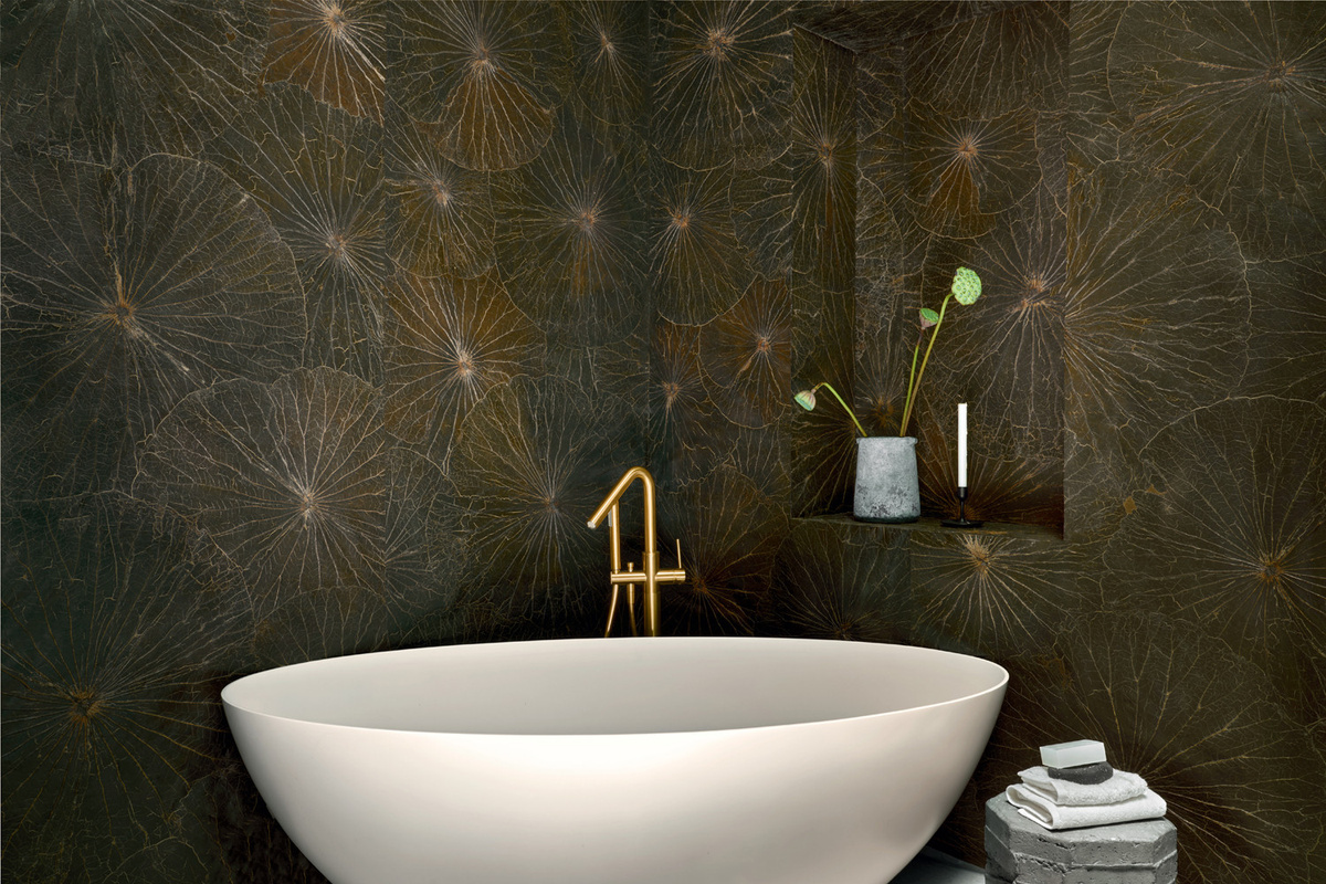 CMO Paris Tapete Nénuphar Sauvage in Mousse mit botanischem Floral-Design in Grün und Braun - Bild 1