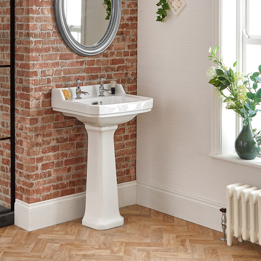 Standwaschbecken Richmond HudsonReed Retro in Weiß mit 2 Hahnlöchern und Überlauf, B/T/H: 45,0 x 56,2 x 95,4 cm - Bild 1