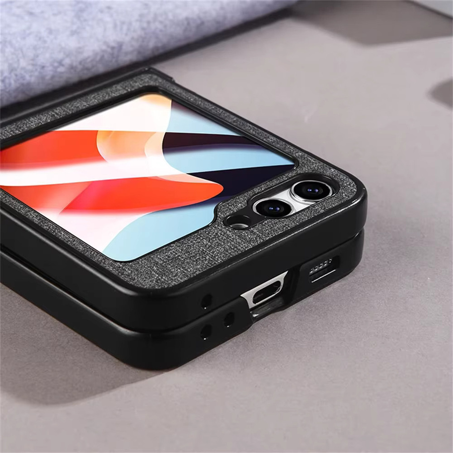 MagSafe Schutzhülle mit integrierter Displayschutzfolie für Samsung Galaxy Z Flip 7, Flip6 und Z Flip5 in Schwarz - Bild 2