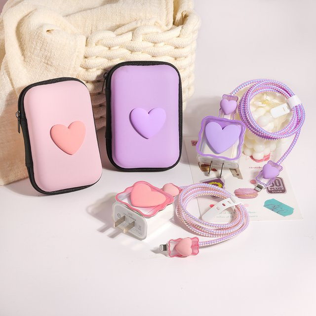 3D Love Heart Kabel-Schutzhülle und Organizer für iPhone Ladegeräte in Pink - Bild 1
