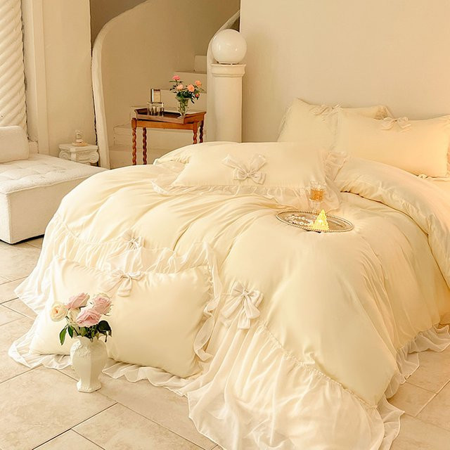 IvaRose HOME TEXTILE Bettwäsche-Set mit Rüschen-Spitzenkante im Prinzessinnen-Stil, Farbe Natur, 3-teilig Twin Size - Bild 1