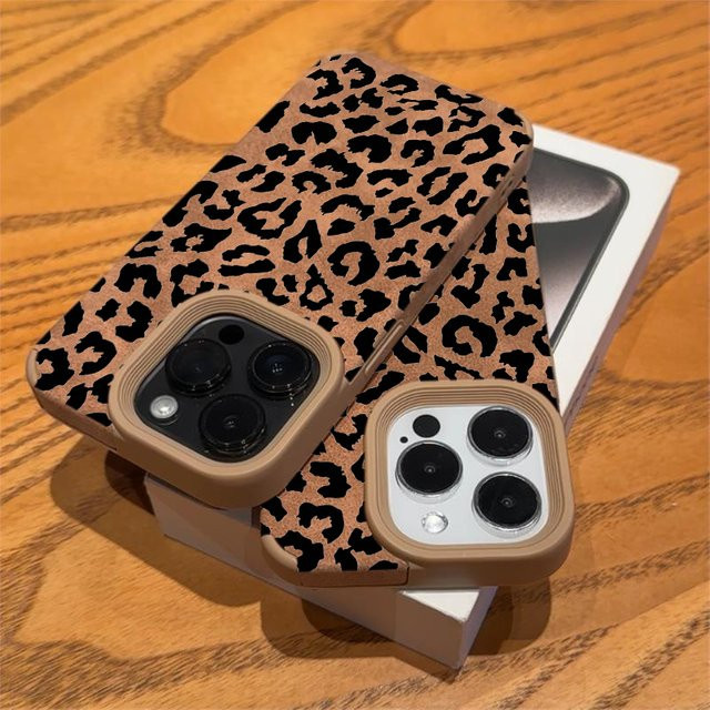 Stoßfeste Silikon-Handyhülle im Leoparden-Design mit Herz-Motiv für iPhone 11 bis iPhone 17 in Braun - Bild 1