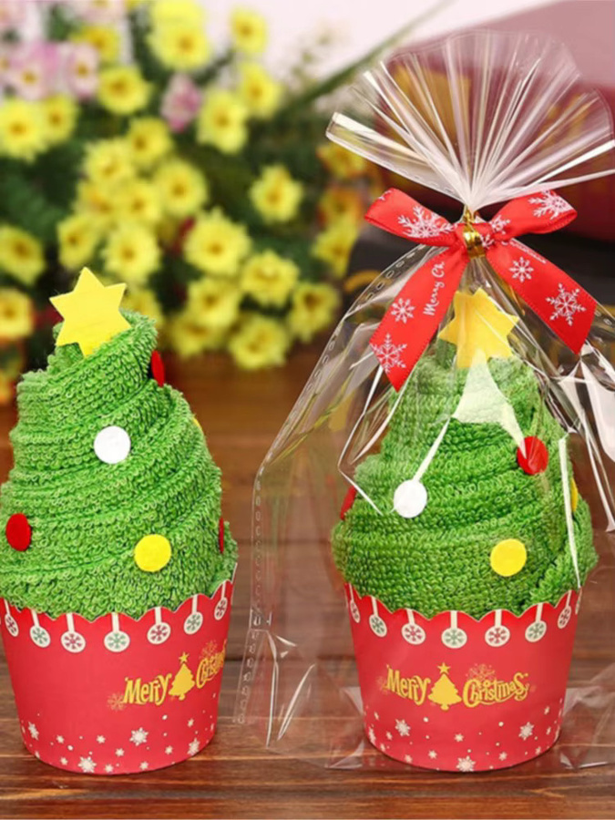 Beeinch Weihnachtliches Mikrofaser-Handtuch in Santa-Kuchen-Form, Saugfähig, Mehrfarbig - Bild 7