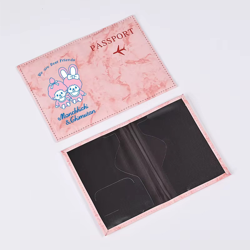 MONCHHICHI Reisepasshülle für Erwachsene als praktische Brieftaschenhülle und Reisezubehör - Bild 2