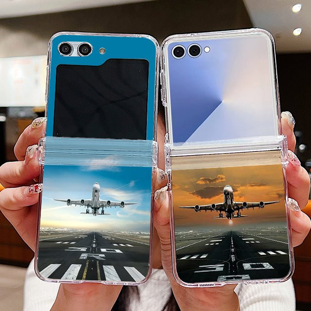 Sky Clear Flugzeug Design Schutzhülle aus hartem PC für Samsung Galaxy Z Flip 7 FE, Z Flip 6, Z Flip 5, Z Flip 4 und Z Flip 3 in Transparent - Bild 1
