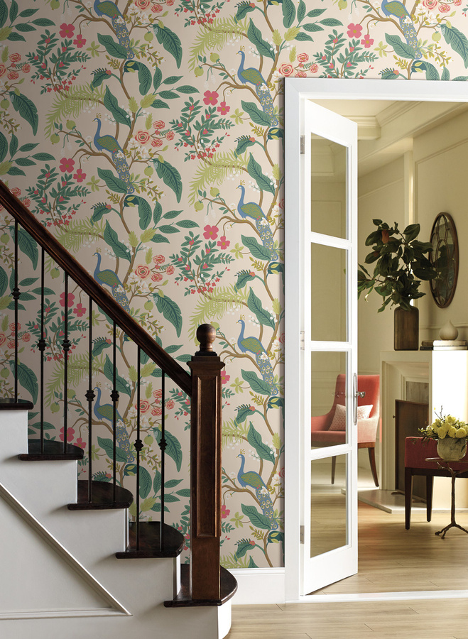 Rifle Paper Co. Tapete Peacock mit floralem Design und Tiermotiven in Multicolour - Bild 1