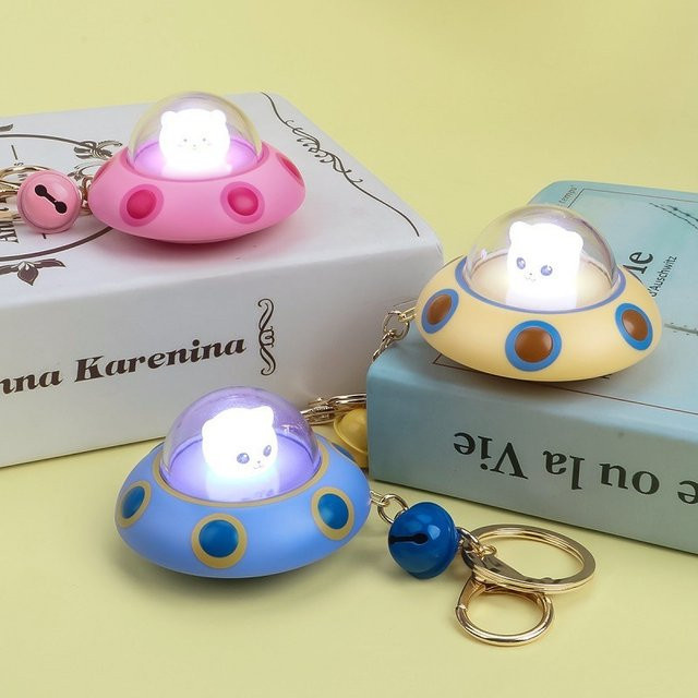 Potdemiel Schlüsselanhänger LED, UFO-Raumschiff, Katzen und Bären, Unisex - Bild 1
