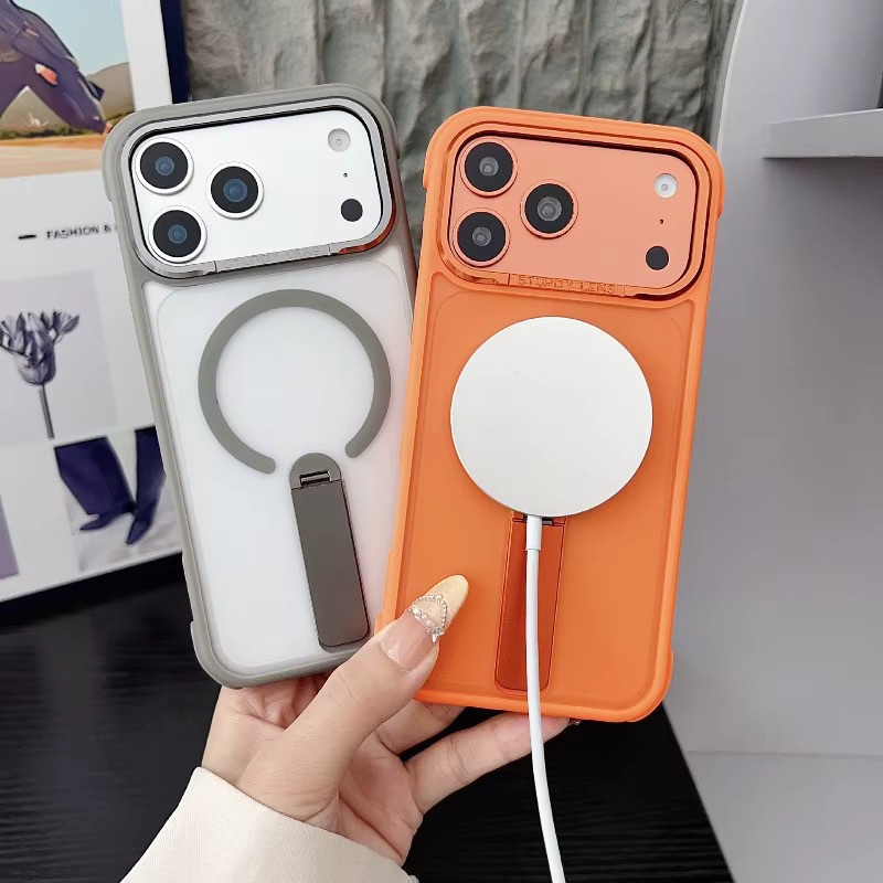 CHUBAN MagSafe Handyhülle mit 360 Grad drehbarem magnetischem Ständer und Anti-Schock-Bumper in Grau - Bild 1