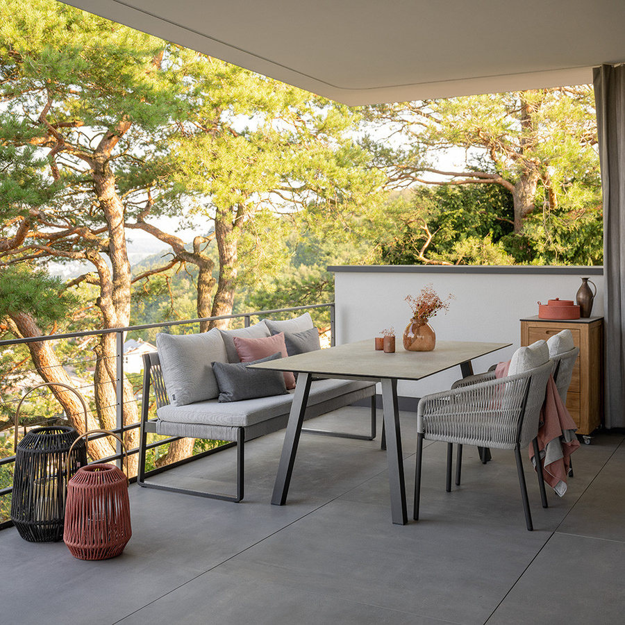 Stern Bank Tammo 3-Sitzer aus Aluminium in Anthrazit mit Kordel Stone und perlgrauem Kissen-Set aus 100% Polyacryl - Bild 2