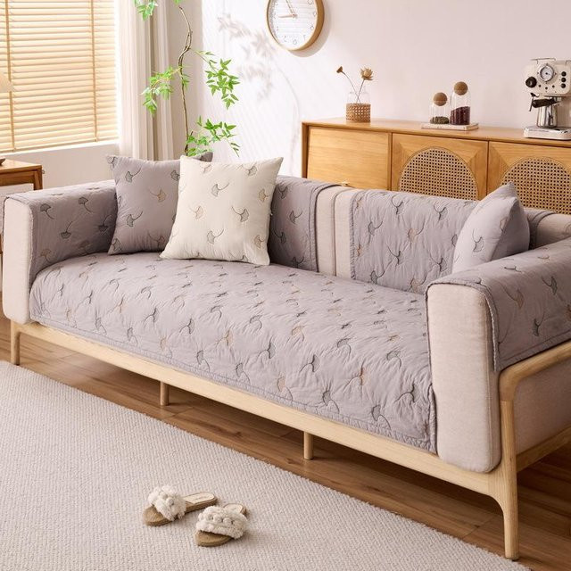 Minimalistischer Sofabezug aus Polyester in Grau, rutschfest und waschbar, B/H: 70 x 70 cm - Bild 1