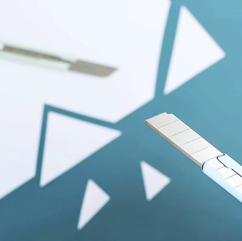 vvocci Klappmesser in Blau für DIY-Projekte und Camping mit metallischem Design - Bild 2