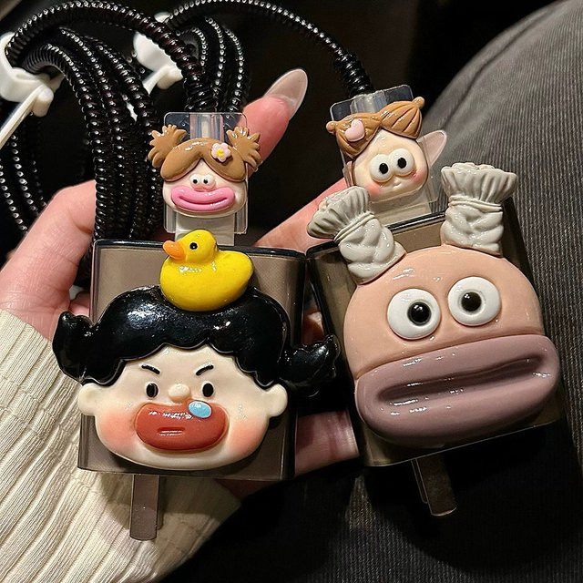 3D Cartoon Ladekabel Schutzhülle für iPhone 16 15 14 13 in Multicolor - Bild 1