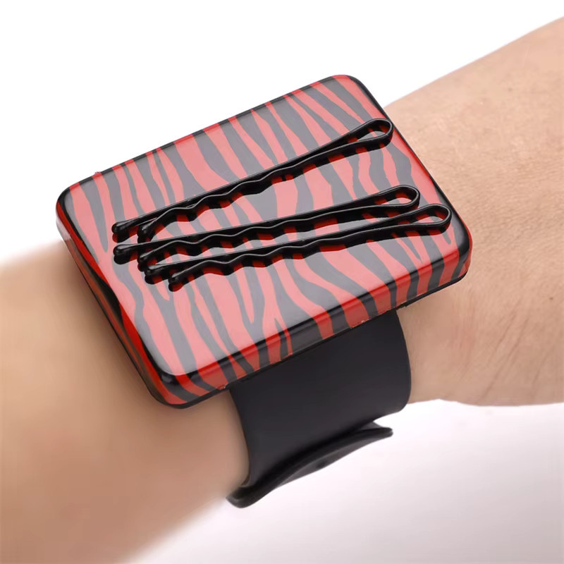 Magnetisches Silikon-Armband mit Retro-Muster für Friseure zur Aufbewahrung von Stiften und Clips - Bild 4