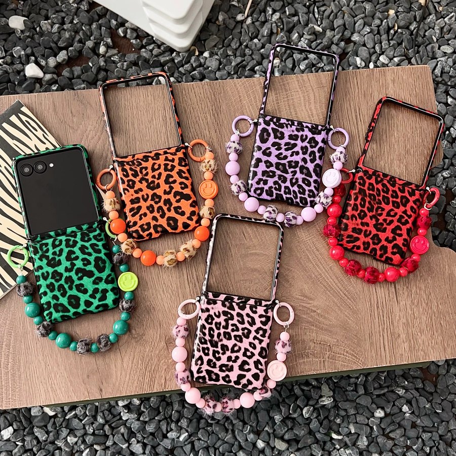 Luxus Handyhülle mit Lanyard aus PU-Leder im Leopardenmuster für Samsung Galaxy Z Flip 4, Z Flip 5, Z Flip 6 und Z Flip 7 in Multicolour - Bild 1