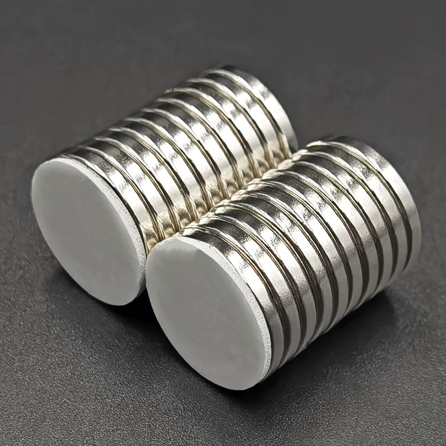 Runde Neodym-Magnete in Silber mit doppelseitigem Klebeband für Büro, Küche und DIY-Projekte - Bild 2