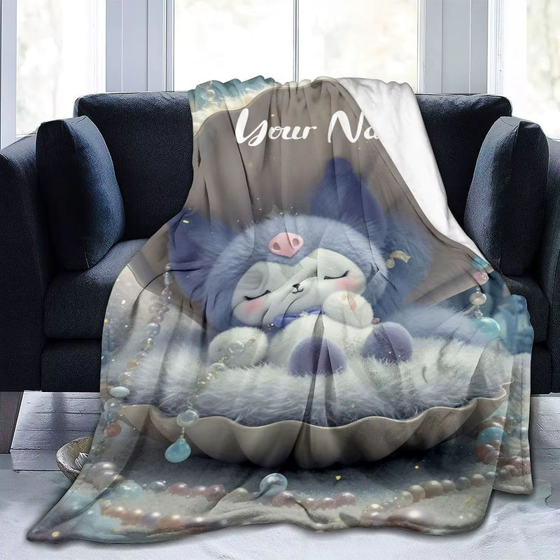 ZIZ Kuscheldecke mit individuellem Namen in Blau mit Muschel- und Perlenmuster sowie Plüschtierfoto - Bild 5