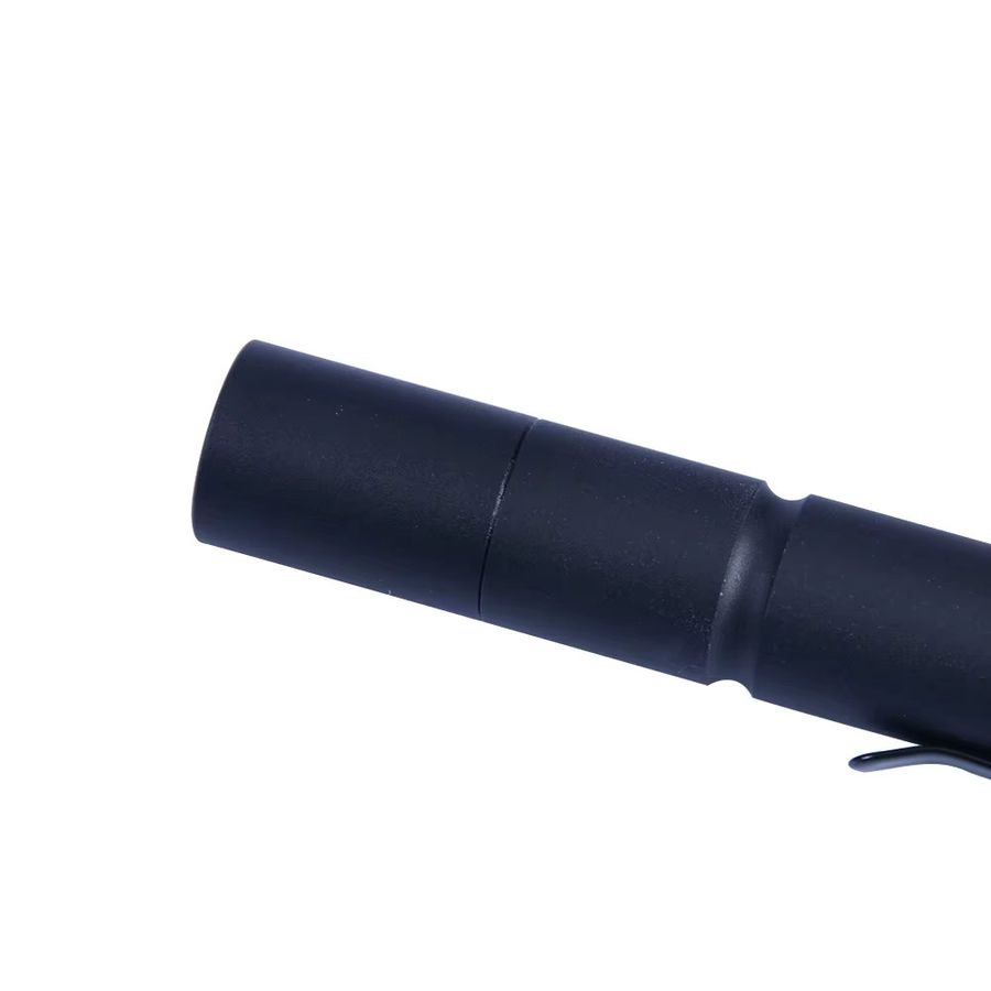 QHSPE Mini-Taschenlampe aus Aluminiumlegierung mit Stiftclip und hoher Helligkeit (2x AAA-Batterien) - Bild 2