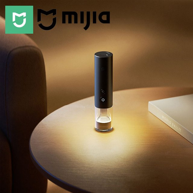 MIJIA Multifunktionale tragbare Taschenlampe in Schwarz mit 1000 Lumen und 30 Stunden Akkulaufzeit - Bild 1