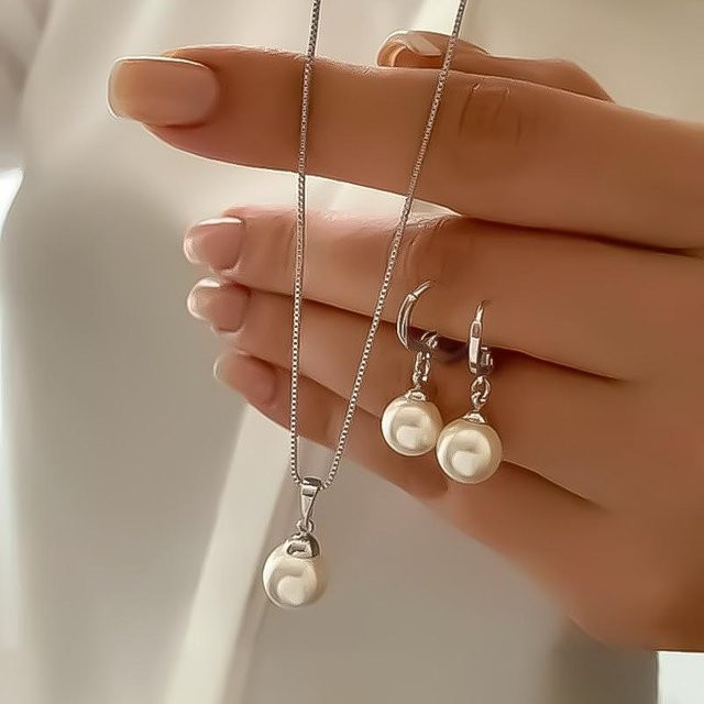 Schmuck-Set mit Ohrringen und Halskette, Silber, Damen - Bild 1