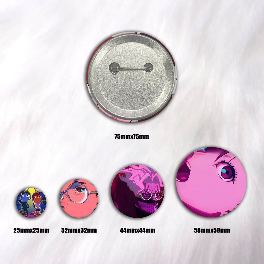 Dandadan Anime Blechbrosche, Unisex - Bild 2