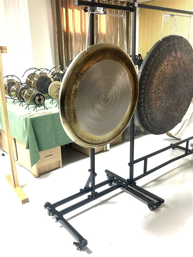 ARBOREA Sound Healing Gong aus Nickellegierung in Gold für Yoga und Klangbäder inklusive Holzhammer - Bild 3