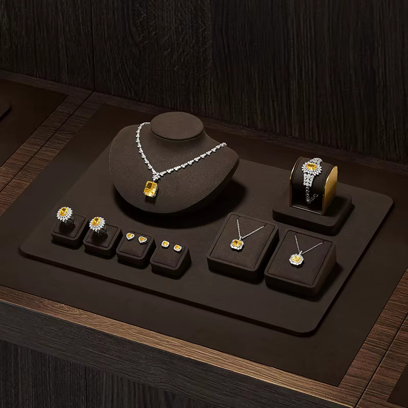 Oirlv Schmuckdisplay aus Mikrofaser als Halskettenbüste für Ringe und Anhänger in schlichtem Design - Bild 2