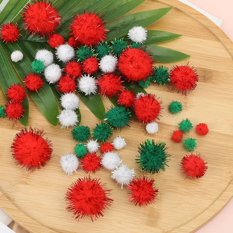 ZQNYCY Flaum Bälle in Rot und Grün für DIY Weihnachtsdekoration, Durchmesser: 1-3 cm - Bild 2