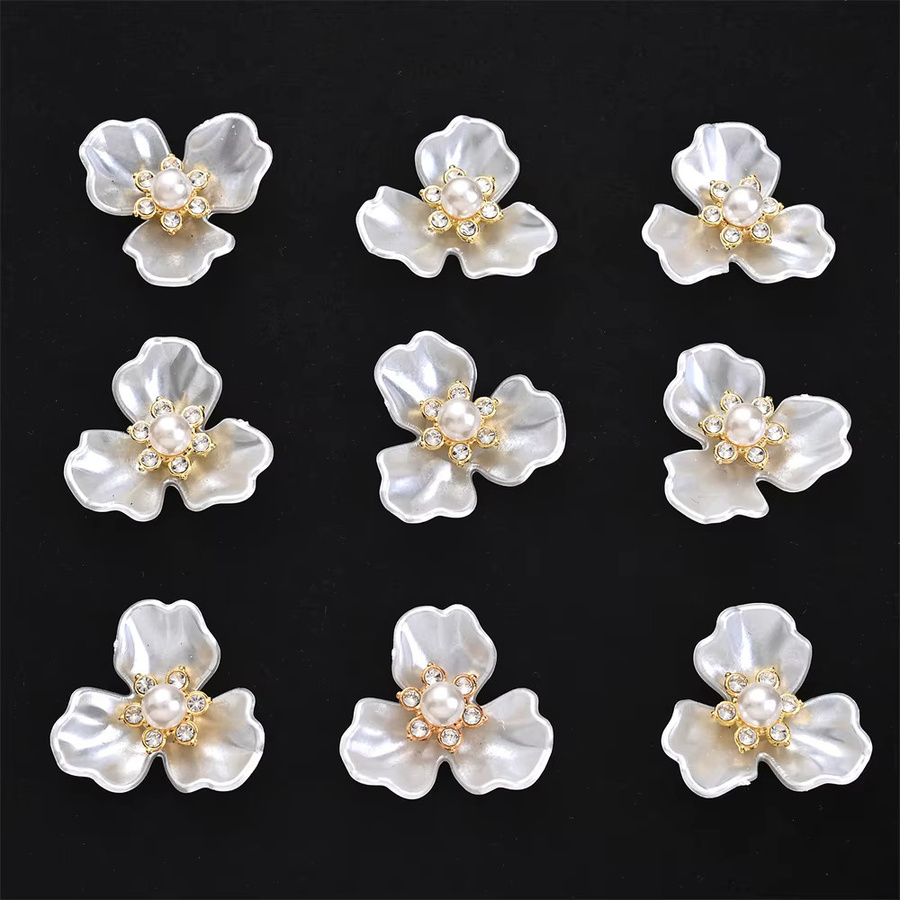 Blumen-Charms mit Imitationsperlen und Strasssteinen, 25 x 27 mm - Bild 3
