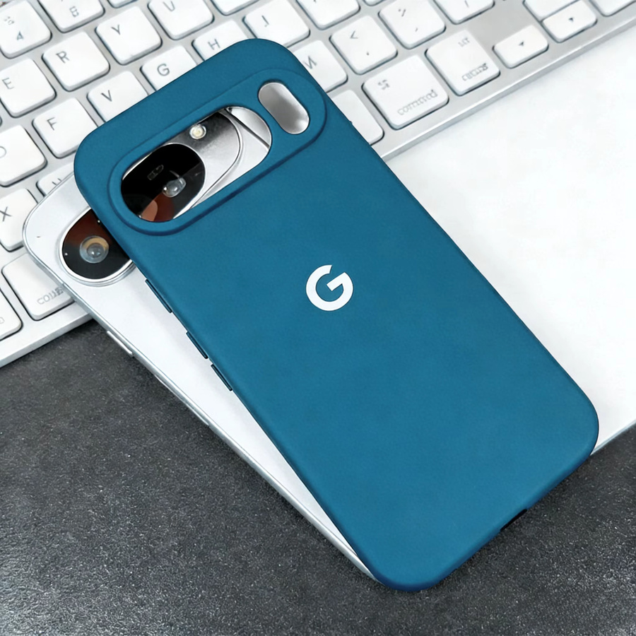 Stoßfeste Soft-Touch Schutzhülle aus Flüssigsilikon für Google Pixel 8, 7, 6 und Pro XL in Blau mit Anti-Fingerabdruck-Beschichtung - Bild 1