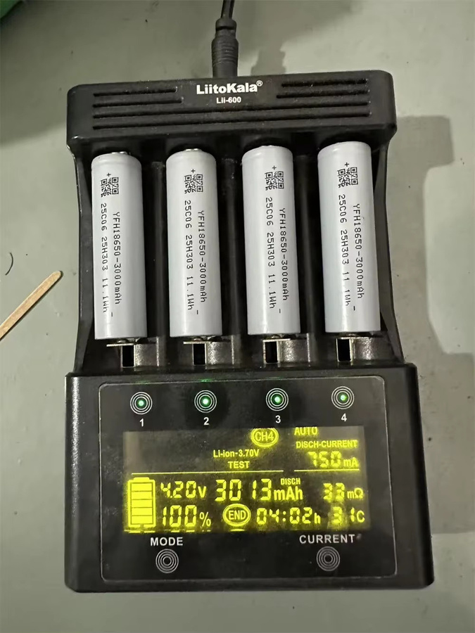 Roza Cinnie Li-Ionen-Akku 18650 mit 3,7 V und 3000 mAh - Bild 5
