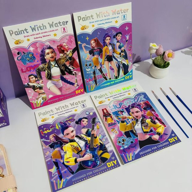 Yiran toy 1 K-POP Dämonenjäger Aquarell Malbuch Set mit Stickern für Kinder in Mehrfarbig - Bild 1