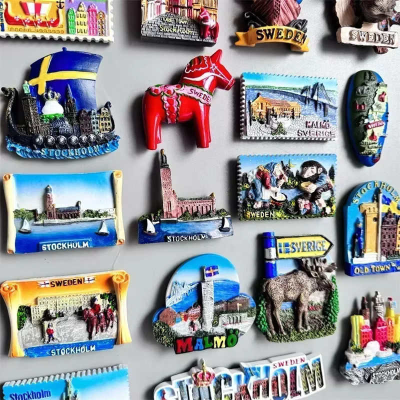 Schwedische Kühlschrankmagnete als Touristen-Souvenir für Malmö und Stockholm in Multicolour - Bild 2
