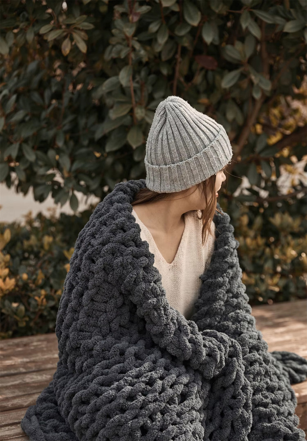 Handgemachte Chenille Strickdecke von Evich in Hygge-Optik für Erwachsene - Bild 2