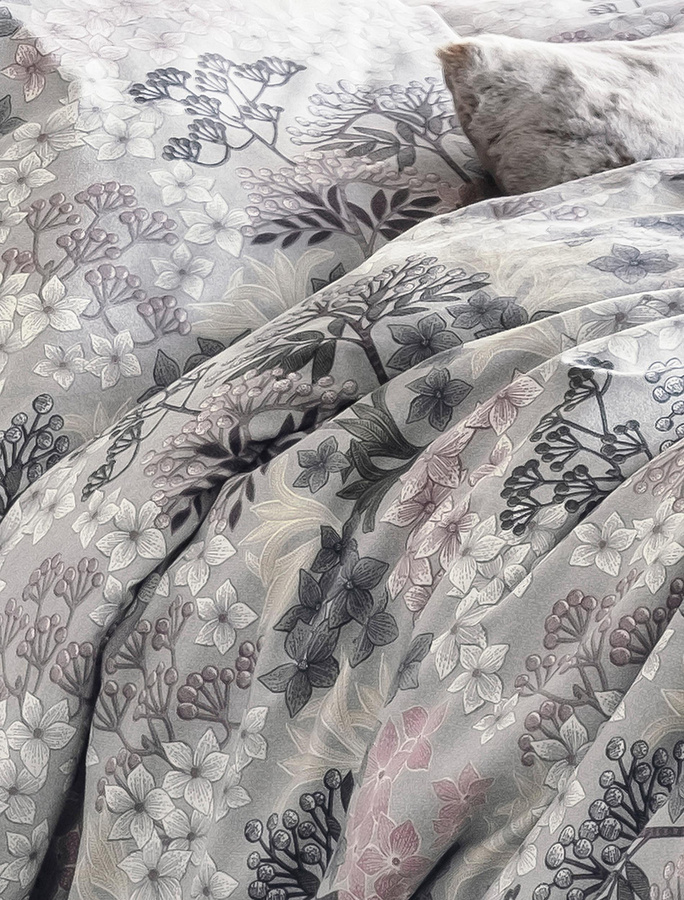 Irisette Feinbiber Bettwäsche mit Blumenmuster in Silber und Rosa, Set bestehend aus Bettbezug und Kissenbezug, Material: Baumwolle, B/H: 155 x 220 cm, Kissen: 80 x 80 cm - Bild 1
