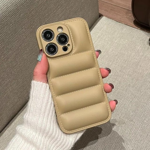 YULIN Silikonhülle im Daunenjacke-Design für iPhone 13 Pro (6,1 Zoll), Beige - Bild 1