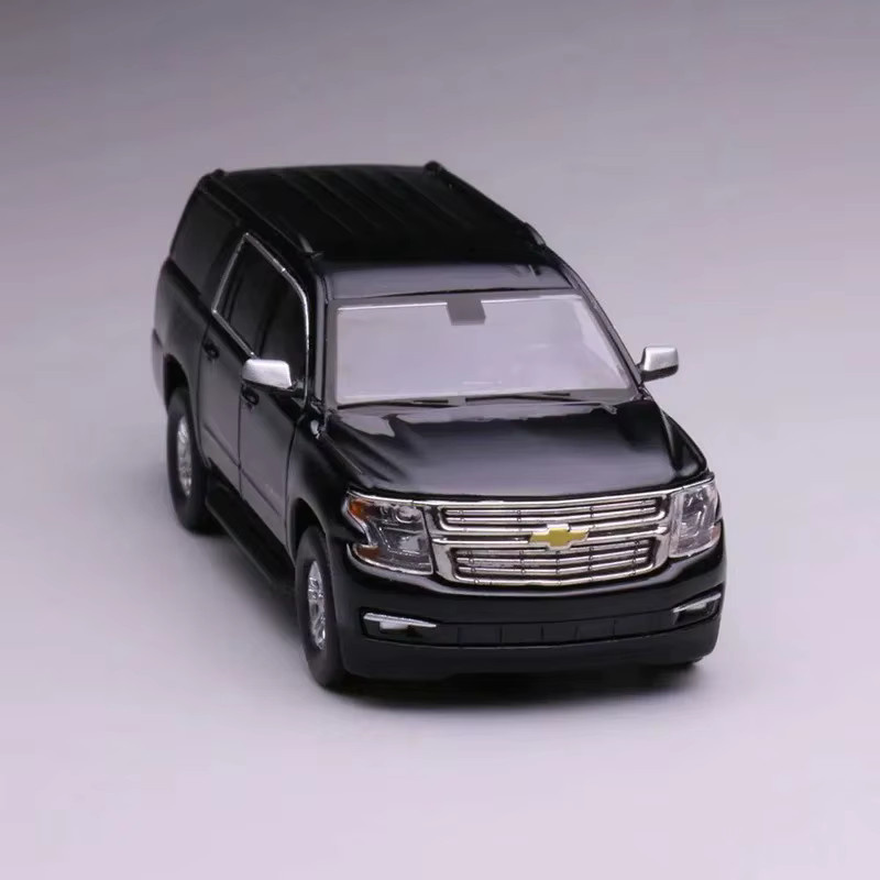 MASSDI Suburban 128 Modell im Maßstab 1:64, Metall, Schwarz - Bild 3
