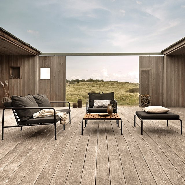 Houe AVON Outdoor-Lounge Set in Grau mit 2-Sitzer Sofa, Loungesessel, Ottoman und Loungetisch - Bild 1