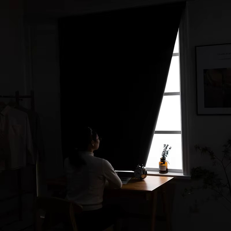 CENTURyMiG Verdunkelungsvorhang selbstklebend in Schwarz für Schlafzimmer und Balkon - Bild 4
