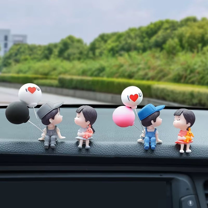 Niedliche Cartoon Paar Action Figuren als Autodekoration aus Kunststoff, mehrfarbig - Bild 4