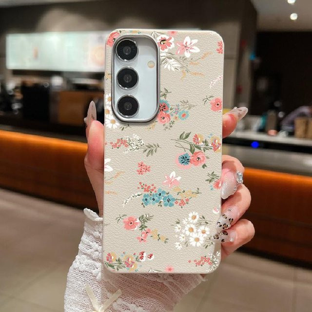 Samsung Handyhülle mit Retro Blumen Leder Textur in Weiß für Galaxy S25 S24 S23 S22 Ultra A55 A54 und weitere Modelle - Bild 1