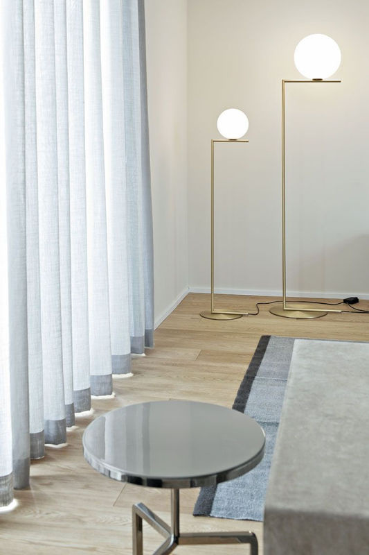 Flos IC F Stehleuchte in Gold/Messing mit Opalglas und dimmbarer Leuchte - Bild 2